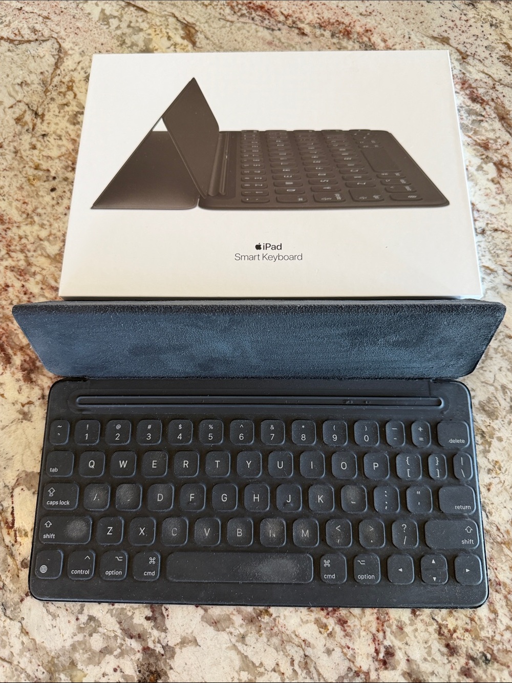 Apple Smart Keyboard for iPad - Black
